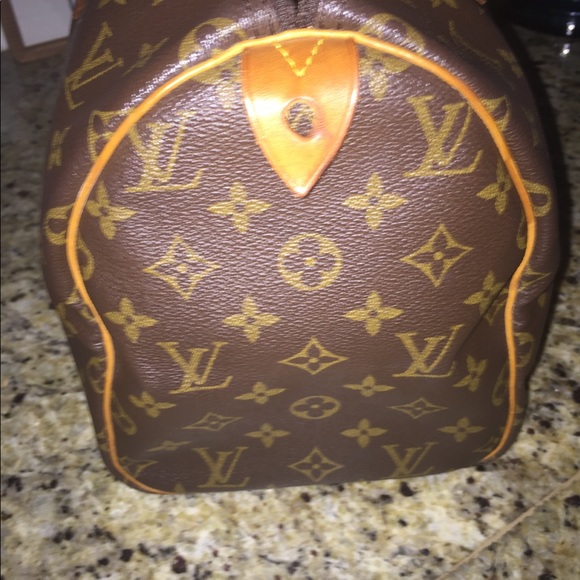 Authentic Louis Vuitton Speedy 30 - Picture 3 of 8